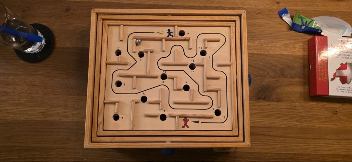 Giochi: Holz Kugellabyrinth mit 2 Spielplatten  – Nuovo (secondo la descrizione) da Weisslingen venduto da lar_r9qr
