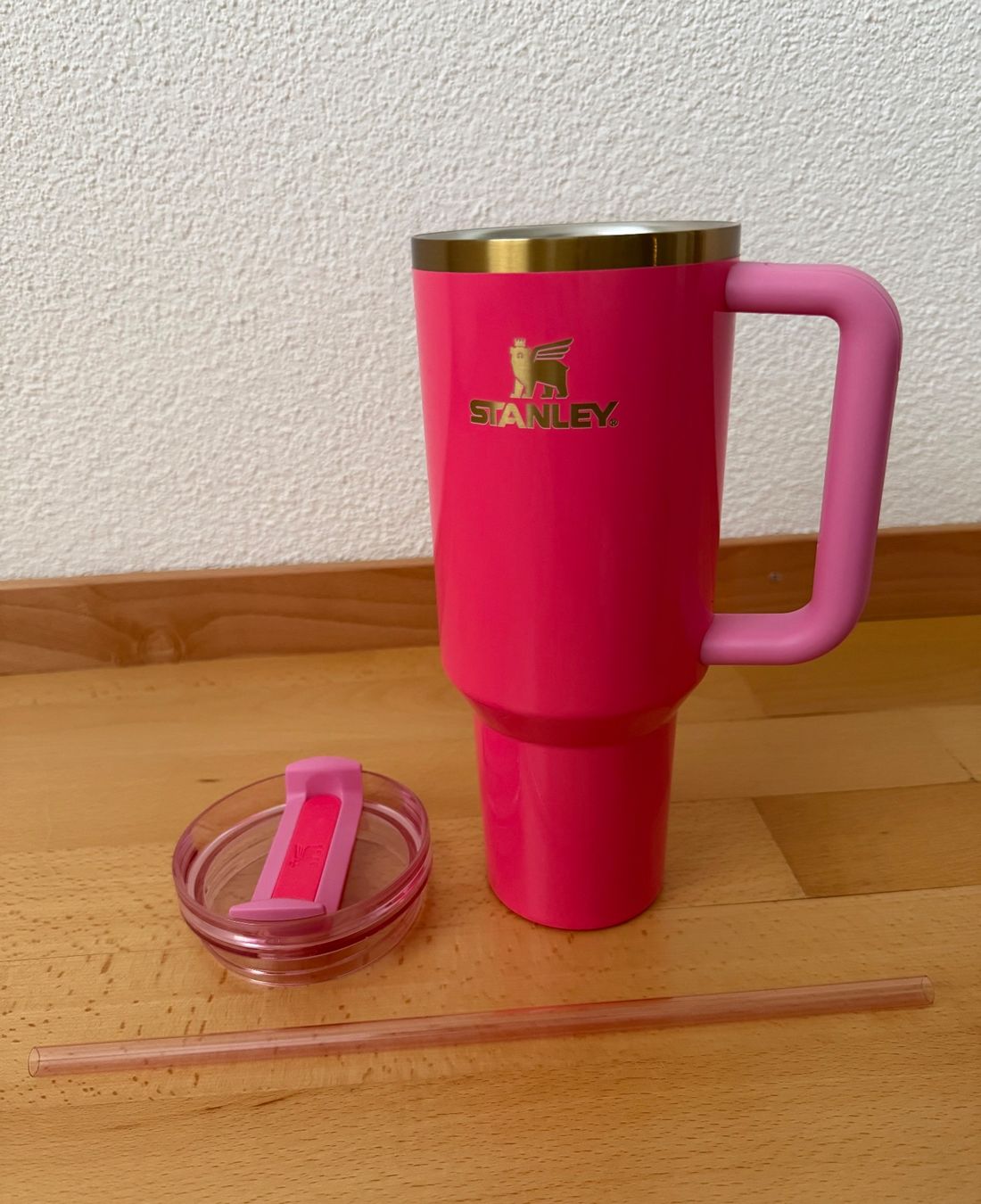 Contenitori & Simili: Pinker Stanley Trinkbecher mit Strohhalm – Usato da Reinach AG venduto da Majo.K 6