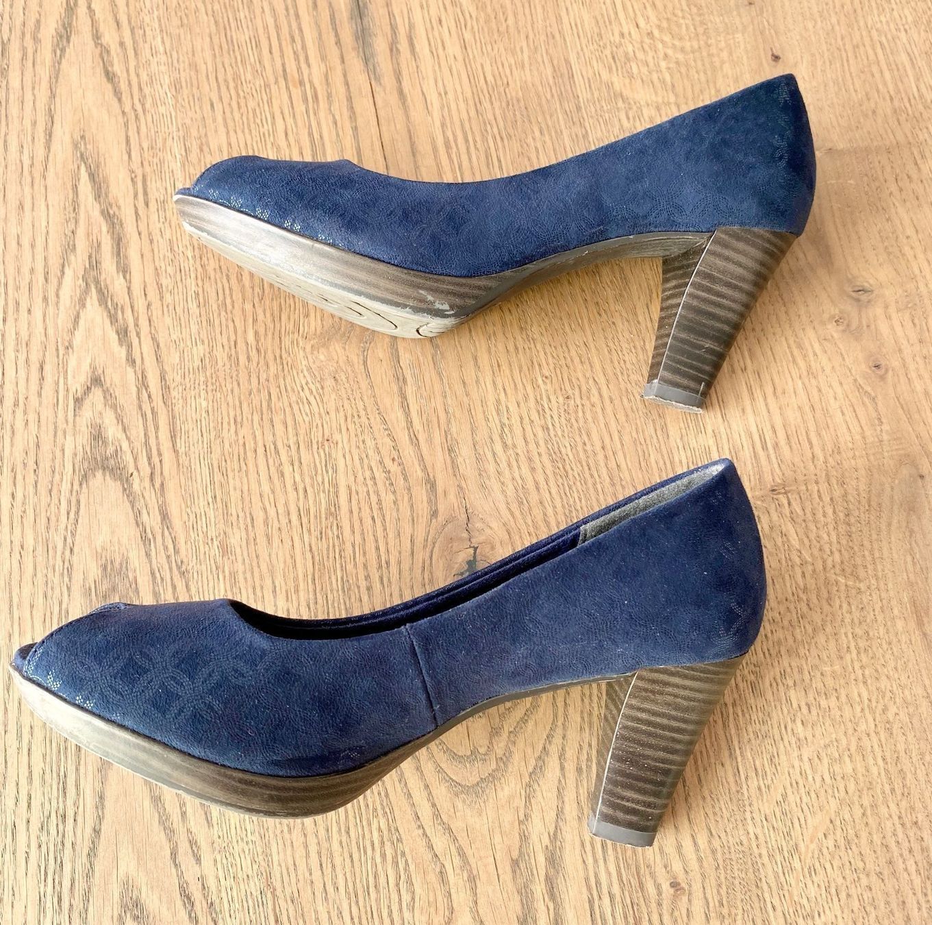Scarpe da donna: Gr 37 dunkelblauer Pumps TOP – Usato da Rickenbach b. Wil venduto da sunneschii_ 2