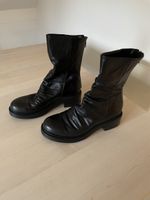 coole Leder-Boots in schwarz