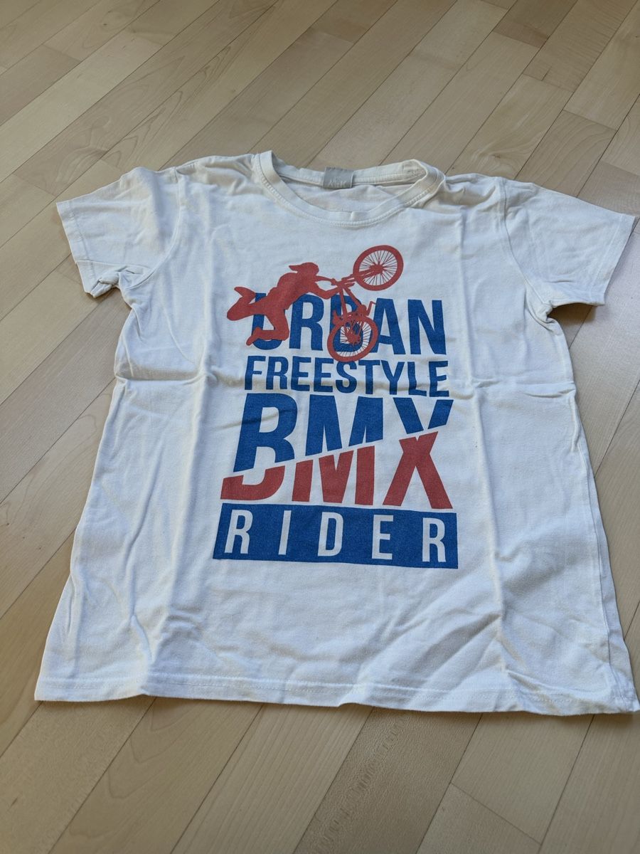 Kleiderpakete & -sets: 4 T Shirts Gr 146 152 – Gebraucht aus Zizers von special_peanuts 1