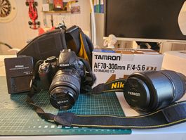 Nikon D3100 Kamera mit Zubehör