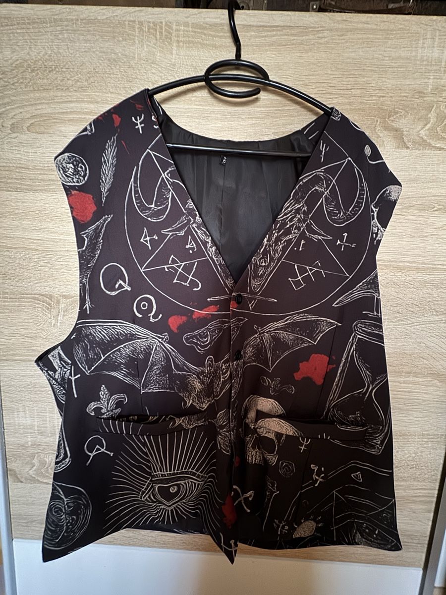 Gilet & Giacche: Gilet – Nuovo (secondo la descrizione) da Huttwil venduto da Nedja0 1