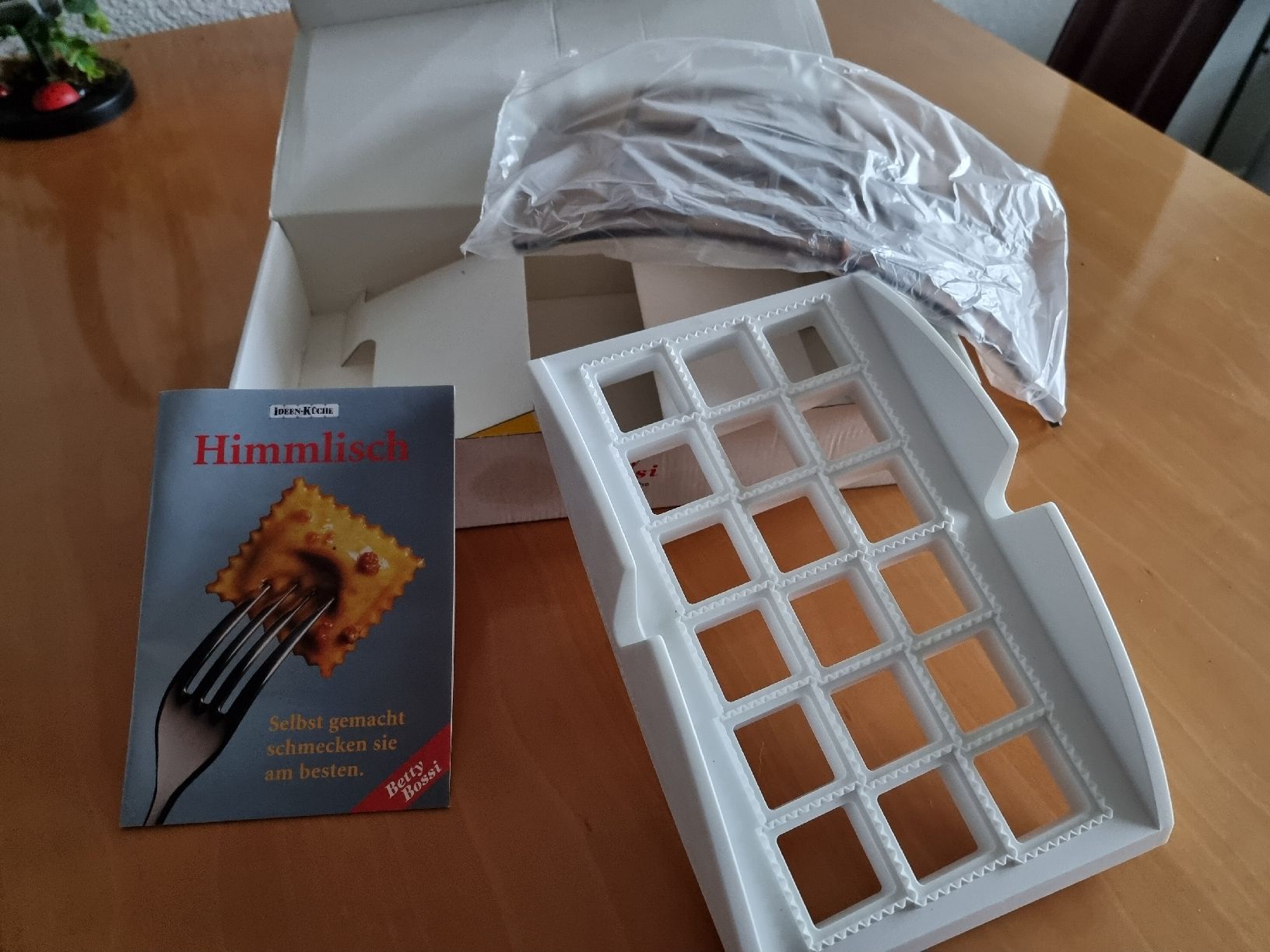 Betty Bossi Elettrodomestici da cucina: Betty boss Ravioli - Täschler – Nuovo e nell'imballaggio originale da Uetendorf venduto da .Eidgenosse. 1