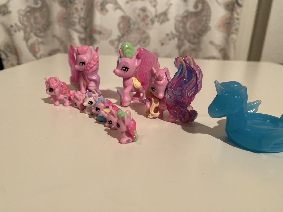 Hatchimals Giocattoli: Hatchimals Einhorn-Familie – Usato da Windisch venduto da Rageetli2 3