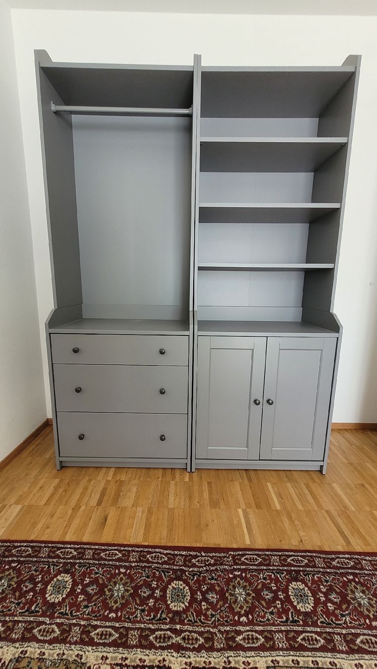 Armadi: Graues Ikea Hauga Regal-/Schrankelement – Usato da Luzern venduto da Andyfeliceunion 1