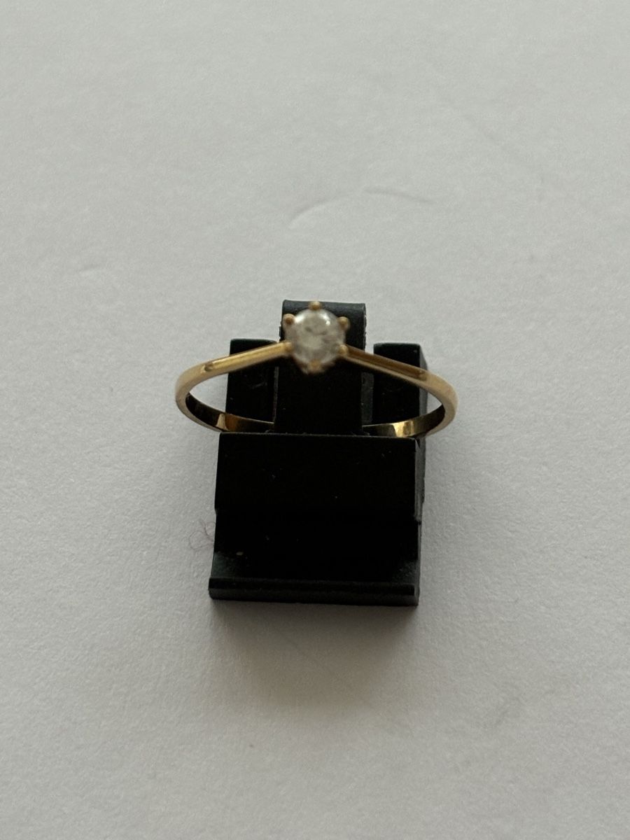 Anelli: Ring Gelbgold / Diamant 18 Karat – Usato da Langnau am Albis venduto da flusspflege 1