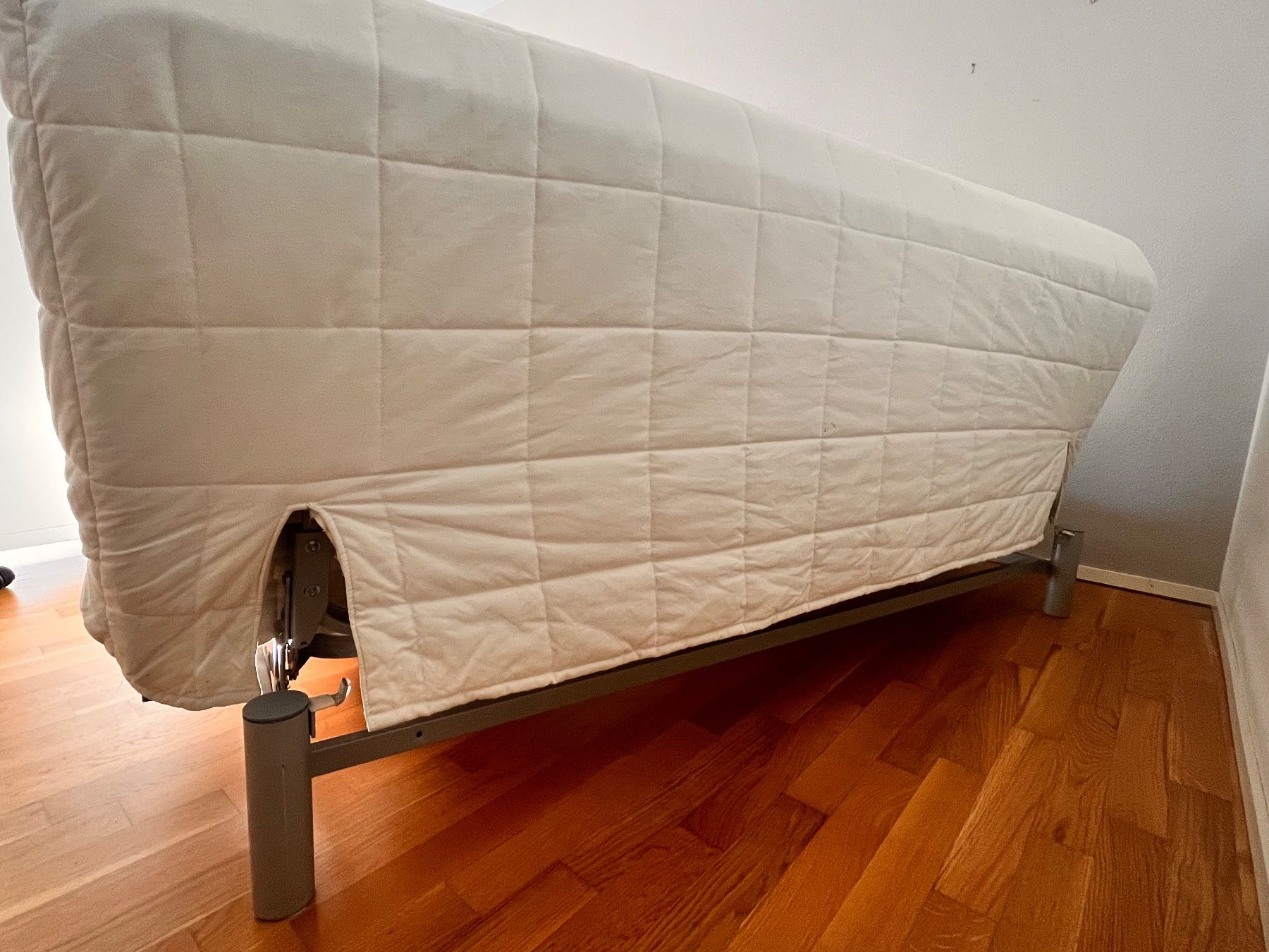 Ikea Divani: Canapé lit convertible IKEA – Usato da Fribourg venduto da Mikassassa 4