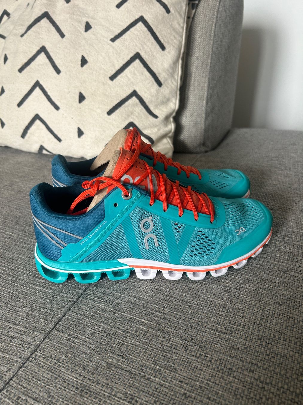 On Scarpe da donna: On Cloudflow Schuhe - Gr. 37 – Nuovo (secondo la descrizione) da Illnau venduto da Monkky 3