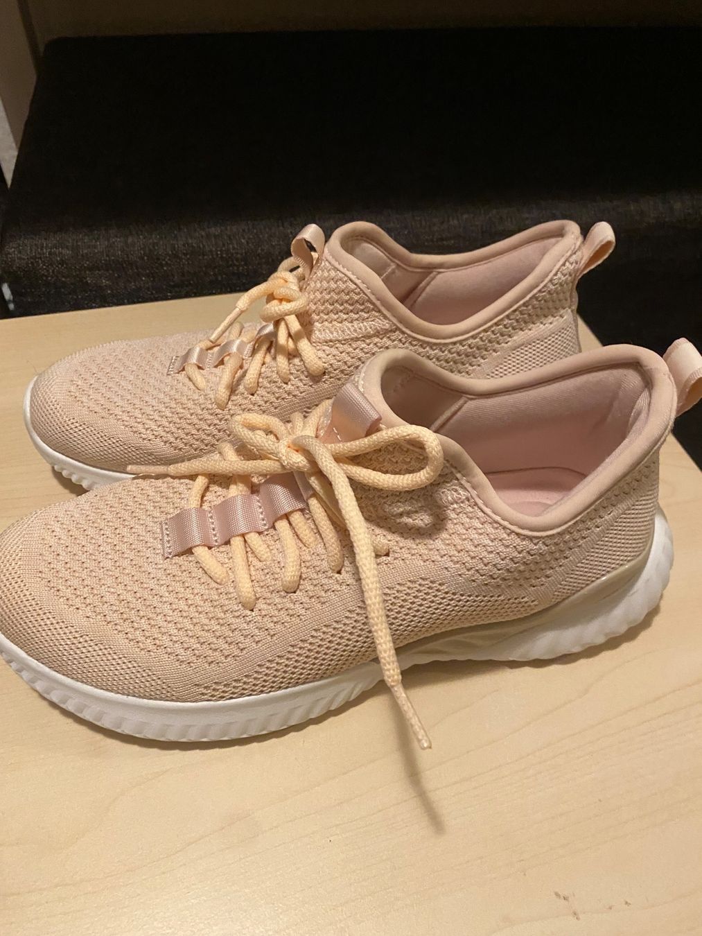Scarpe da donna: Vty Damen Sneaker, Gr. 38, Rosa – Usato da Dietikon venduto da Enio1