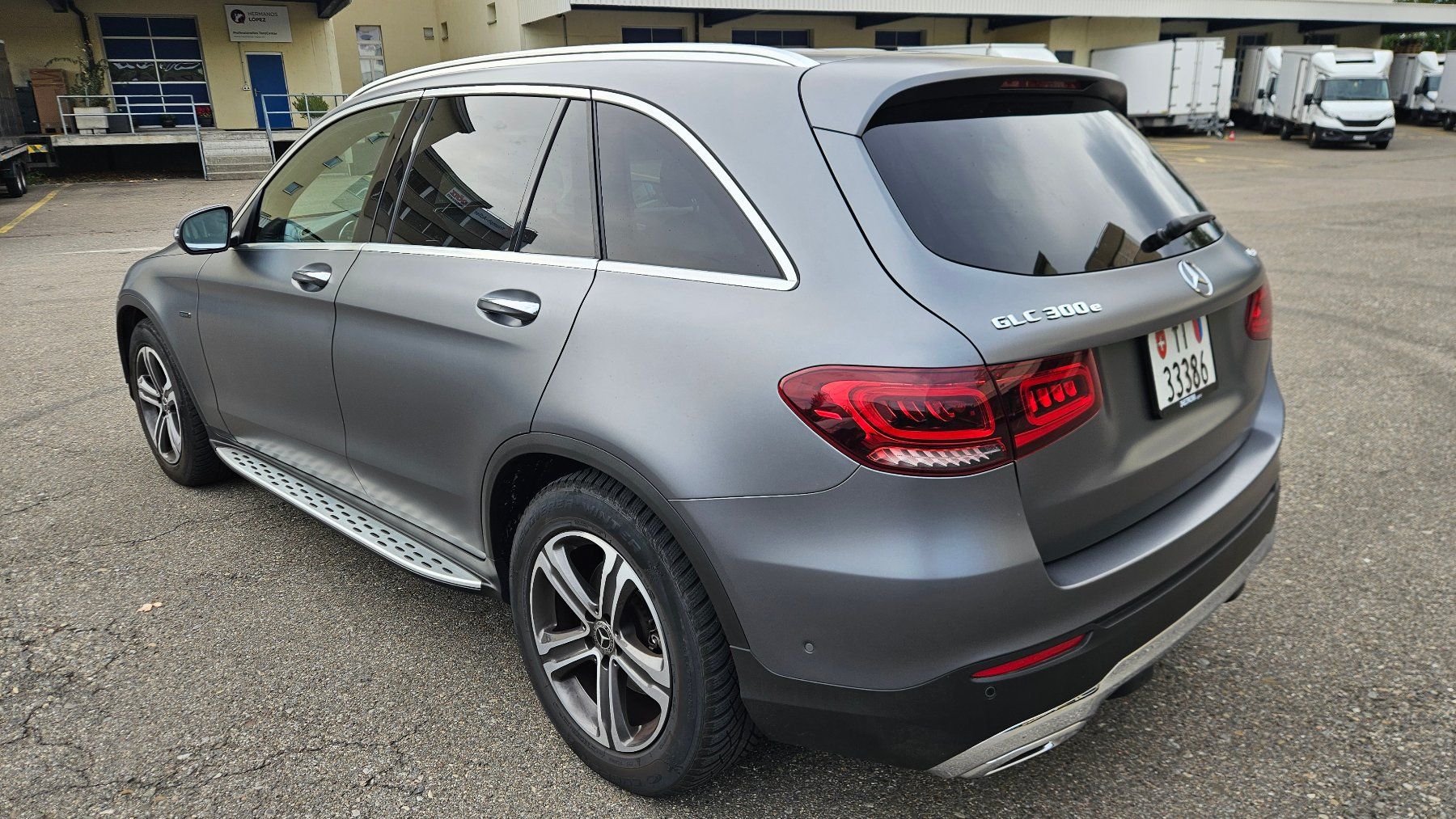 Mercedes-Benz Automobili: Mercedes-Benz GLC 300 e – Usato da Embrach venduto da Lingmau 3