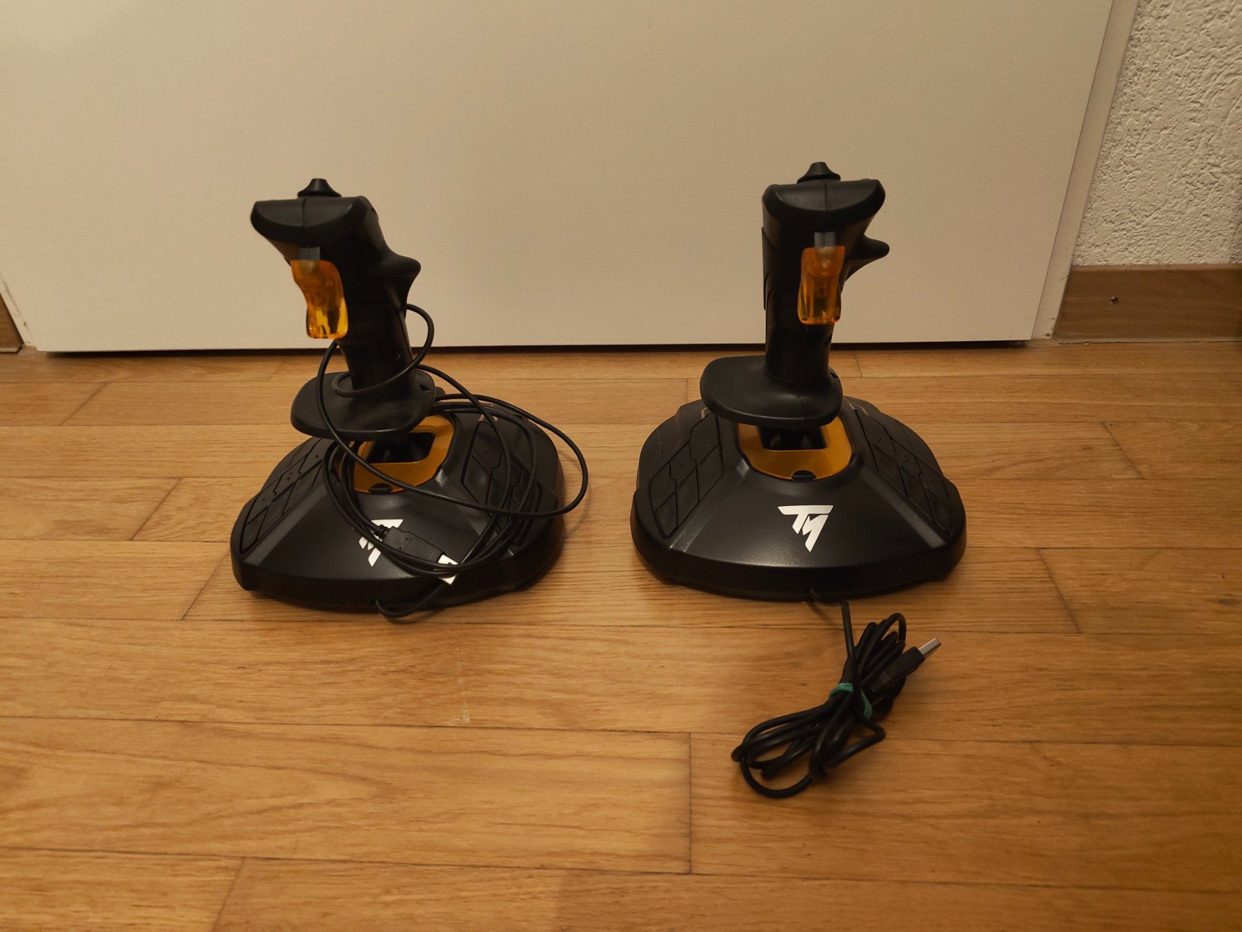 Thrustmaster Controller: 2x Thrustmaster T.16000M FCS Stick – Gebraucht aus Niederrohrdorf von MystoganZ