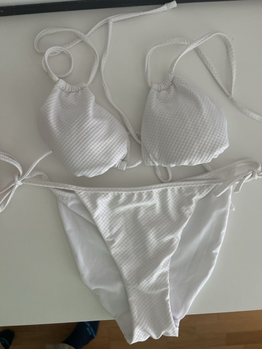 Badekleider & Bikinis: Tenezis Sommer Bikini, weiss! – Gebraucht aus Schwarzenbach SG von spa_28pd