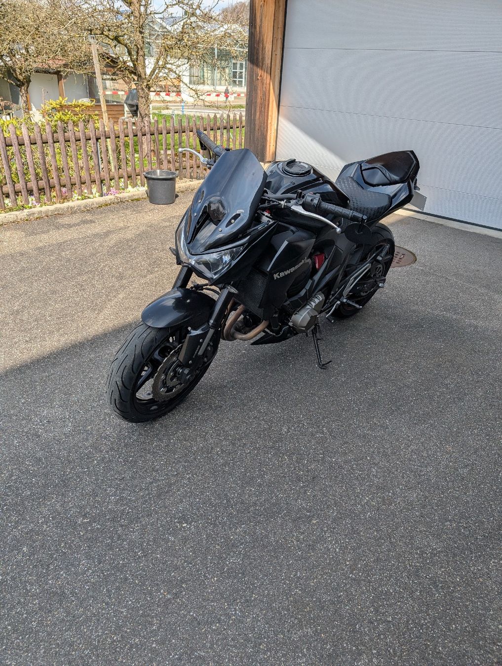 Kawasaki Strada: Kawasaki Z800 schwarz – Usato da Pfäffikon ZH venduto da jan_7rtd 2