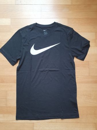 T-Shirt Nike Dri-Fit Logo Schwarz Grösse S guter Zustand
