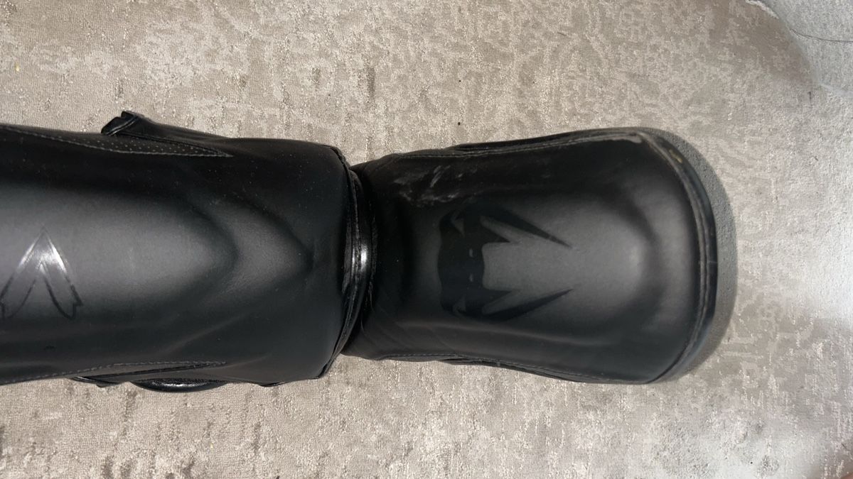 Venum Protections: Venum Shinguards – D'occasion à Luzern par ameliemueller 3