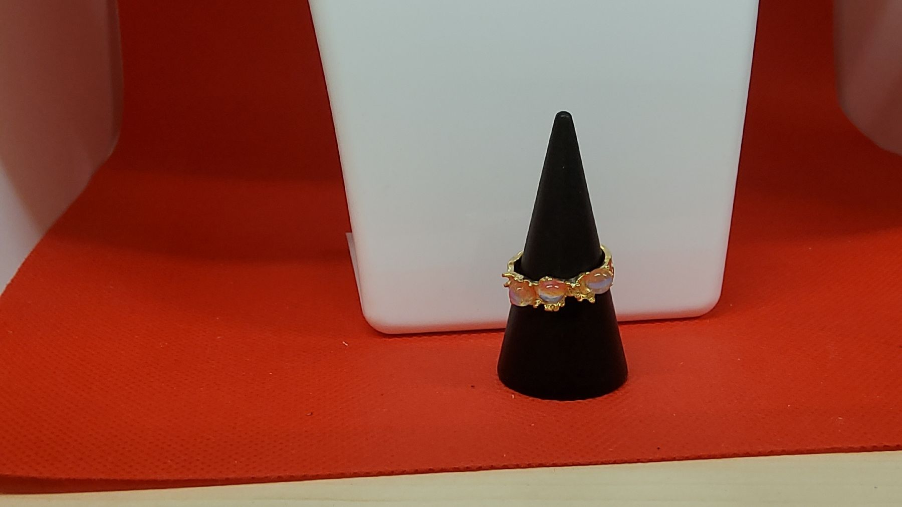 Anelli: Ring mit Opal, Grösse 51 – Nuovo (secondo la descrizione) da Herisau venduto da Nluanalucas