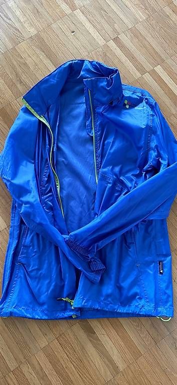 Jacken: Peak mountain Regenjacke – Neu (gemäss Beschreibung) aus Zürich von Rae0850
