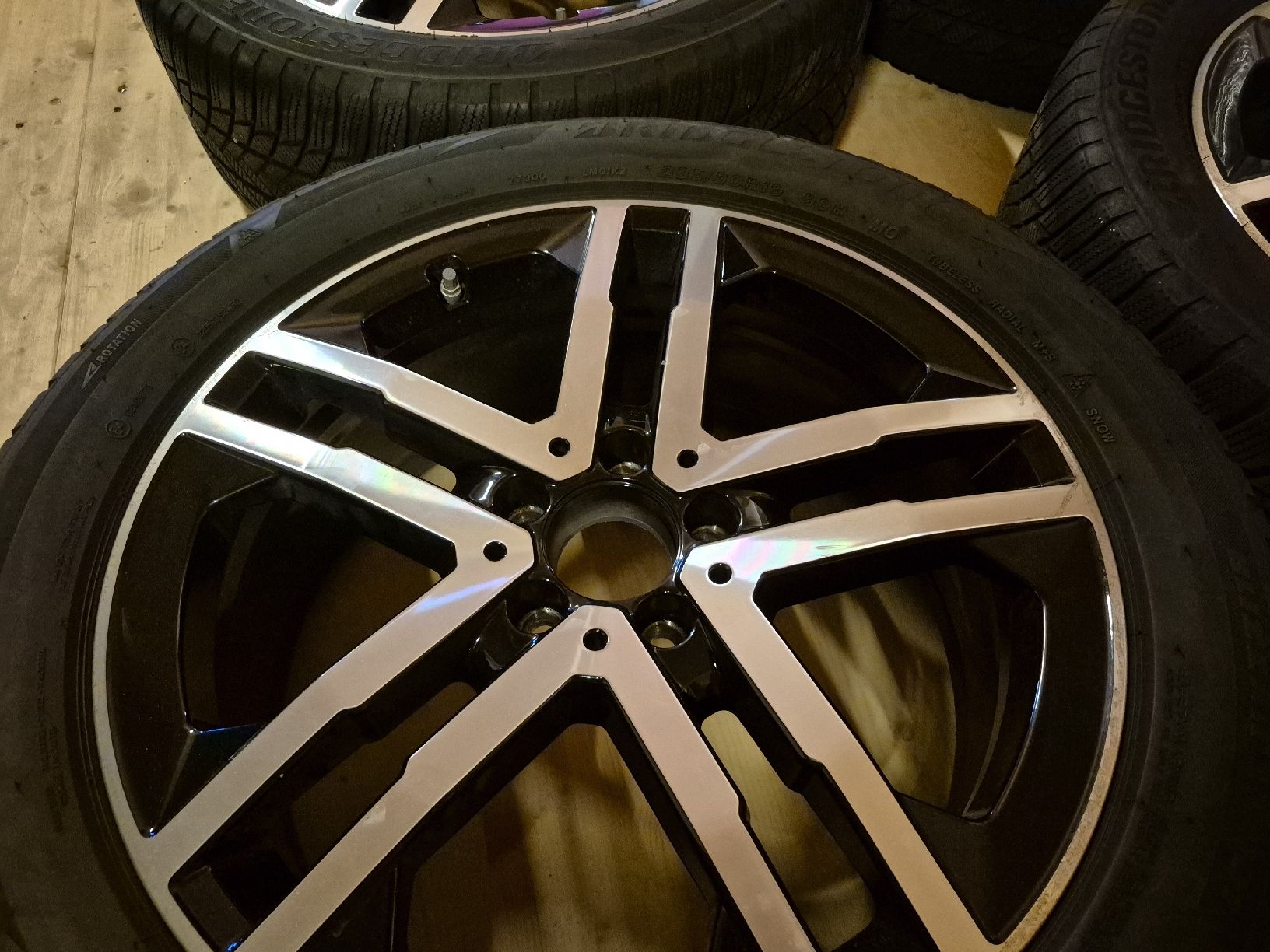 Pneumatici & Ruote complete: Winterräder Mercedes GLB 19" – Usato da Oberuzwil venduto da Auto-Hilber 1
