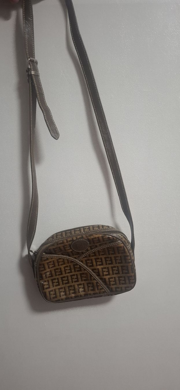 Fendi Borse da donna: Fendi Shoulder Bag Zucca Pattern Brown Used Condition – Usato da Wallisellen venduto da joe_w8ns