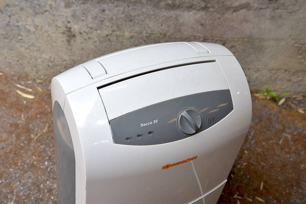 Secomat Deumidificatori: Luftentfeuchter Sonnenkönig Seco 30 – Usato da Basel venduto da Bertob 4
