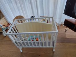 Fast neues Babybett zu verkaufen