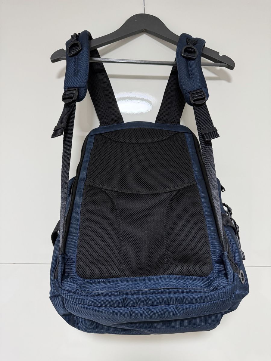 Tumi Rucksäcke: Rucksack Tumi blau Leder Details  – Gebraucht aus Niederbipp von yar_tf6f 1