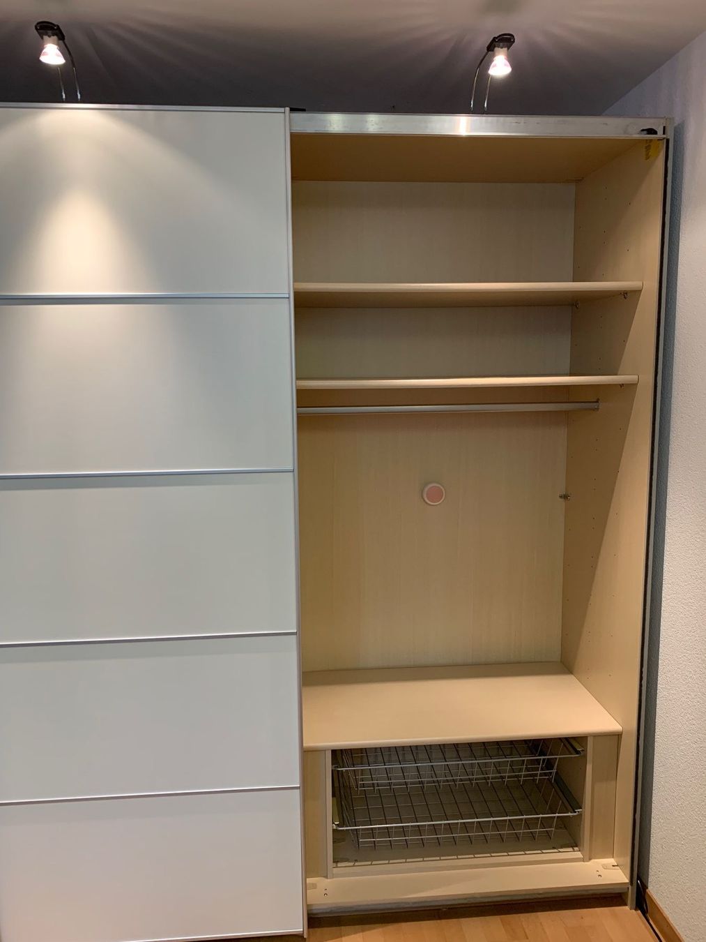 Armadi: Schwebetürenschrank – Usato da Wohlen AG venduto da cvo_7l2k 2