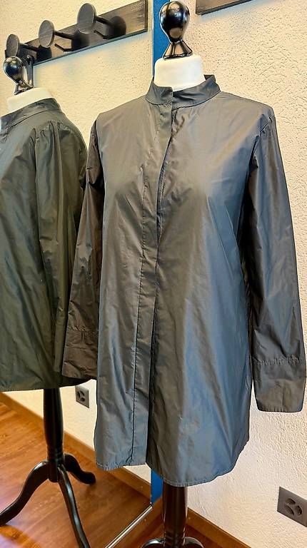 Katharina Hovman Vestiti: Original Katharina Hovmann Kleid / Overshirt anthrazit – Usato da Büren NW venduto da Kibe0