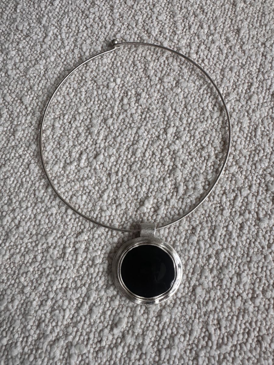 Ketten: Vintage Collier Silber mit schwarzem Stein – Gebraucht aus Baden von Marytumby