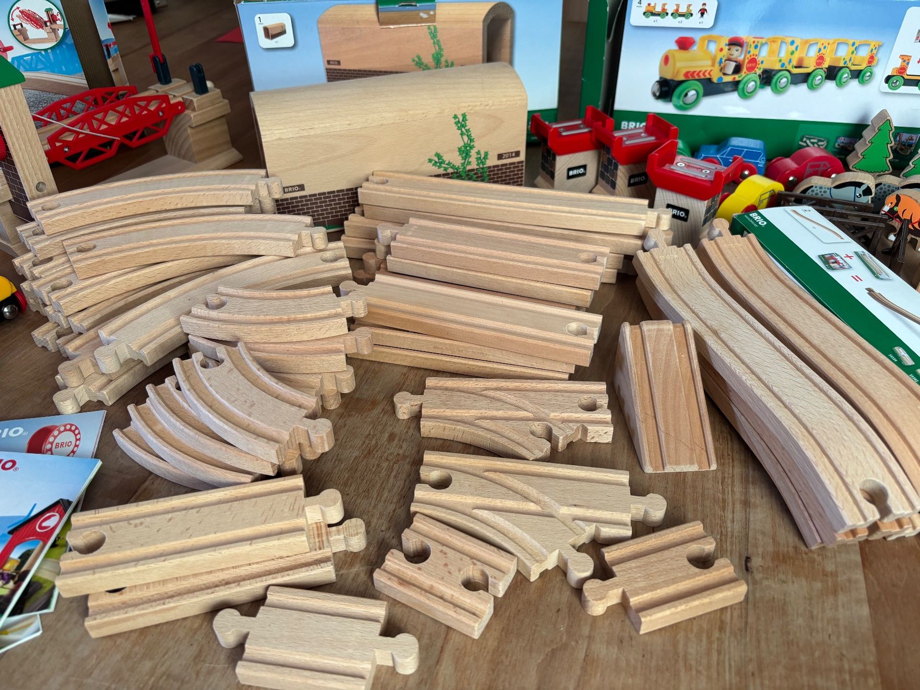 Brio Giocattoli: Brio Holz Eisenbahn grosses Set – Usato da Seftigen venduto da Muggelwomb 4