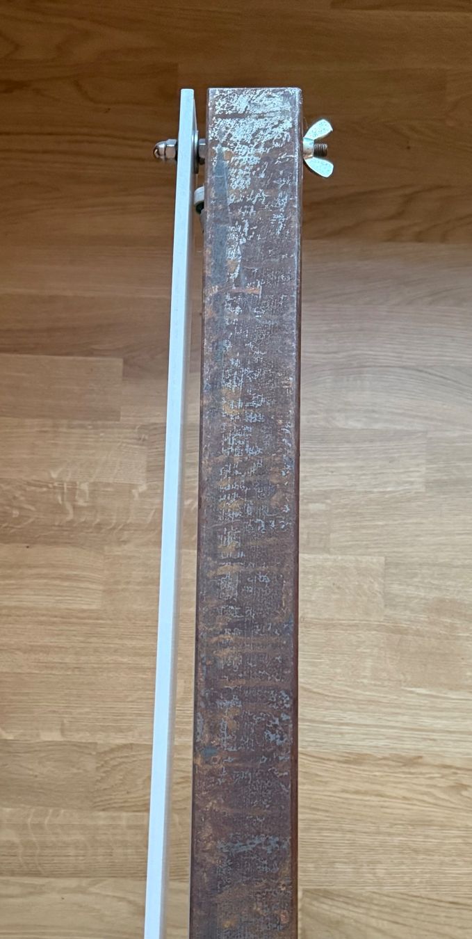 Lampes: Lampe aus Eisen mit Leuchtstoffröhre – D'occasion à Pratteln par Volk42 3