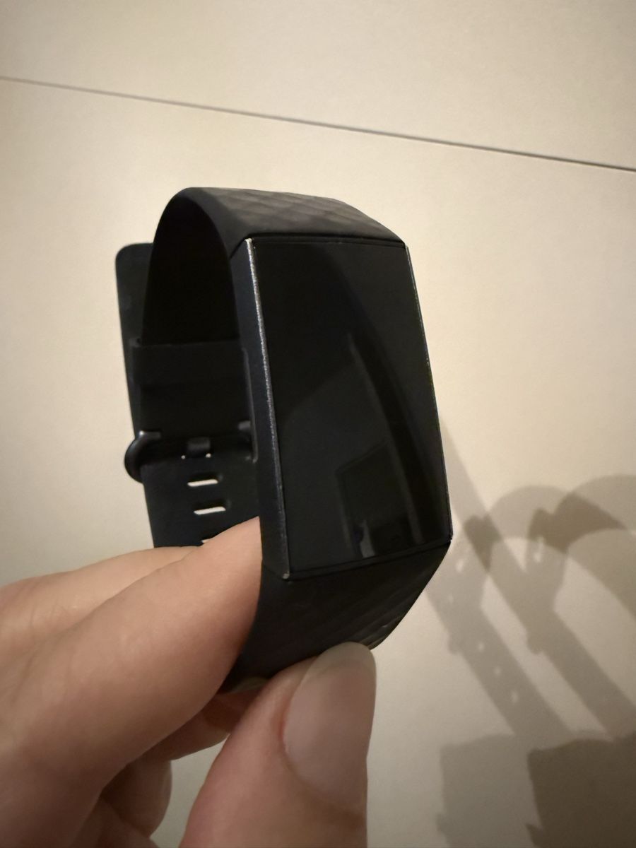 Fitbit Smartwatch: Fitbit Charge 3 – Nuovo (secondo la descrizione) da Winterthur venduto da Neri90 1