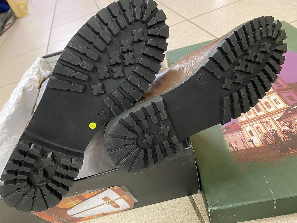 Scarpe da donna: Scarponi neve donna – Usato da Stabio venduto da vro_t985 2