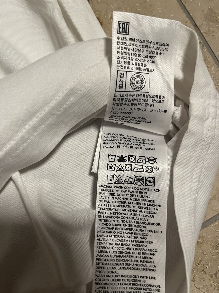 Levi's T-Shirts: Levi‘s T-Shirt Gr. M – Gebraucht aus Zollikerberg von LLV 3