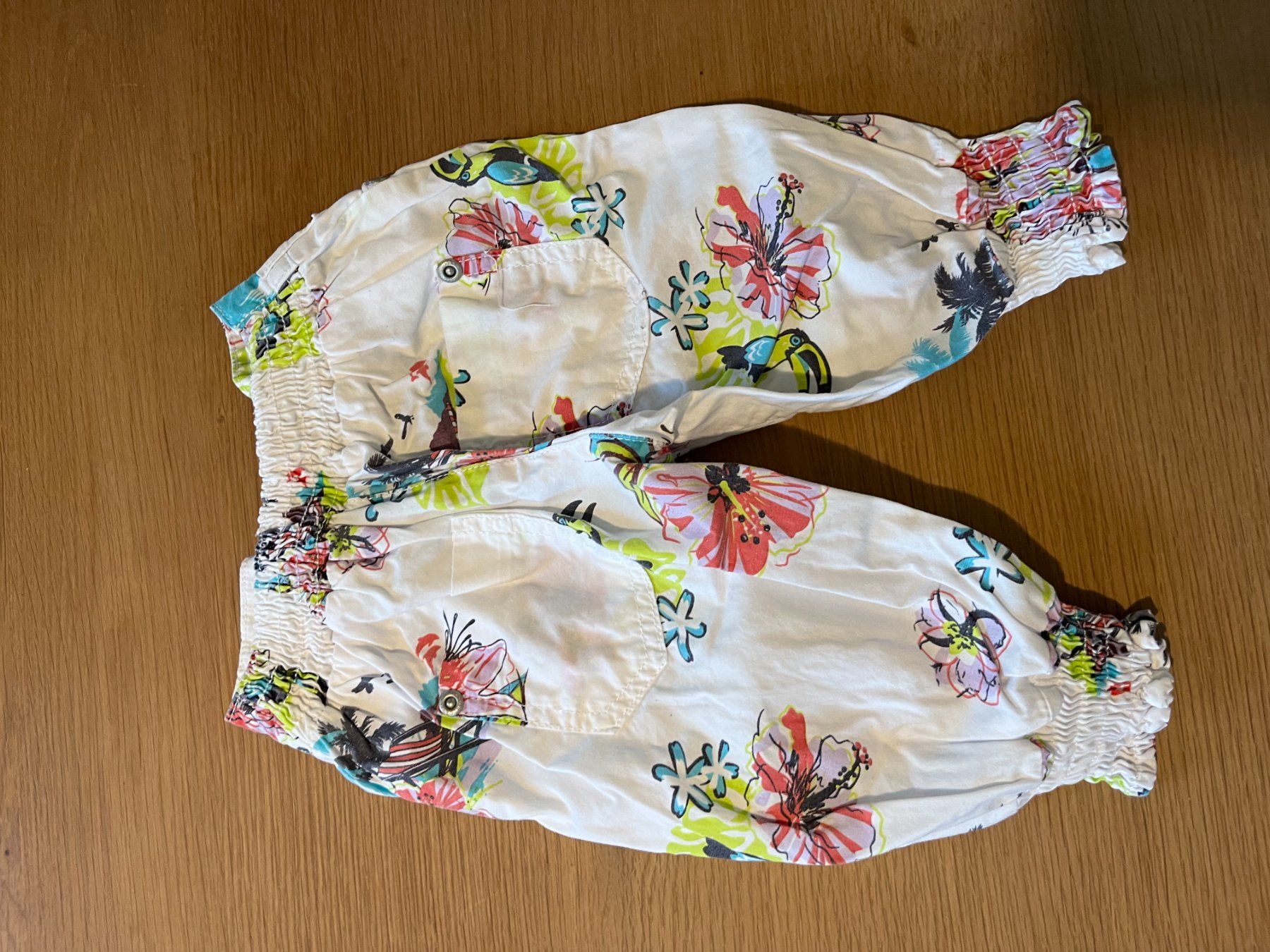 Pantaloni: 6 Hosen Baby Mädchen – Usato da Wolfwil venduto da NewGirl 6