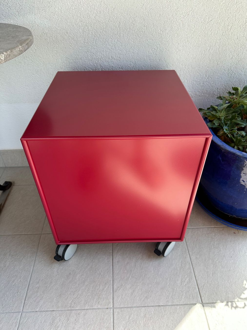 Montana Kommoden: Petite commode sur roulettes – Gebraucht aus plagne von grandgalop 3