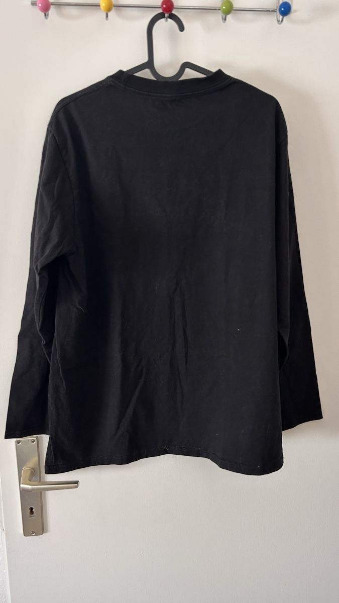 T-shirt: Comfortable Black Long Sleeve Top - Perfect for Fall Layers! – Usato da Genève venduto da Noemie.wrmsi