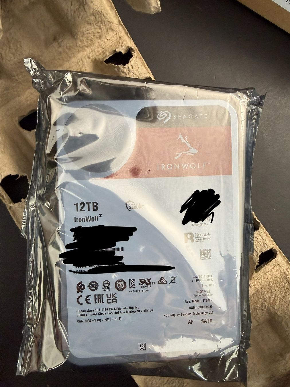 Seagate Dischi rigidi: Seagate Ironwolf 12TB HDD – Nuovo e nell'imballaggio originale da Rafz venduto da Canucks44 1