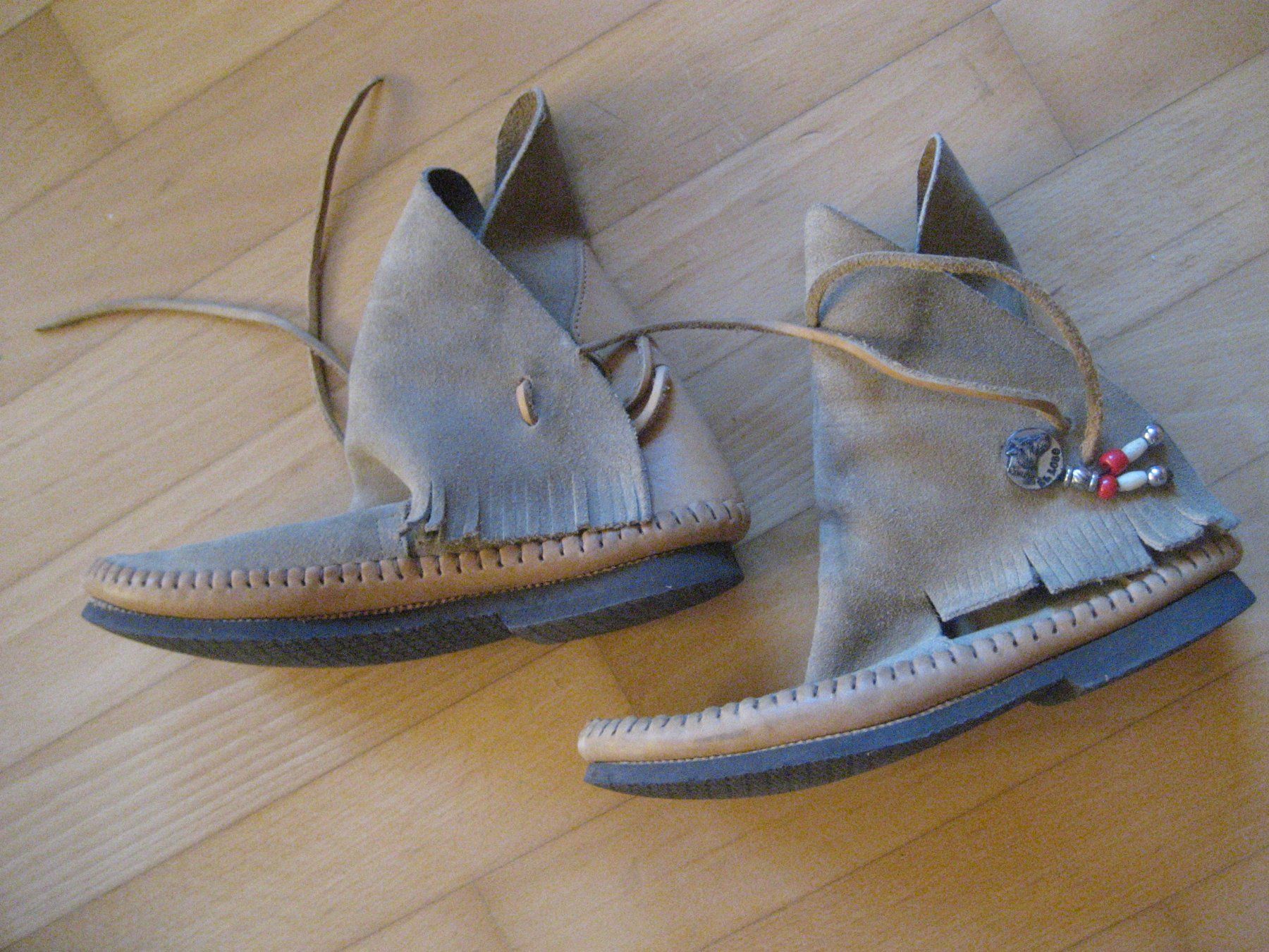 Chaussures femmes: Wildlederboots mit Verzierung – Neuf (Voir description) à Unterengstringen par Olifant4 2