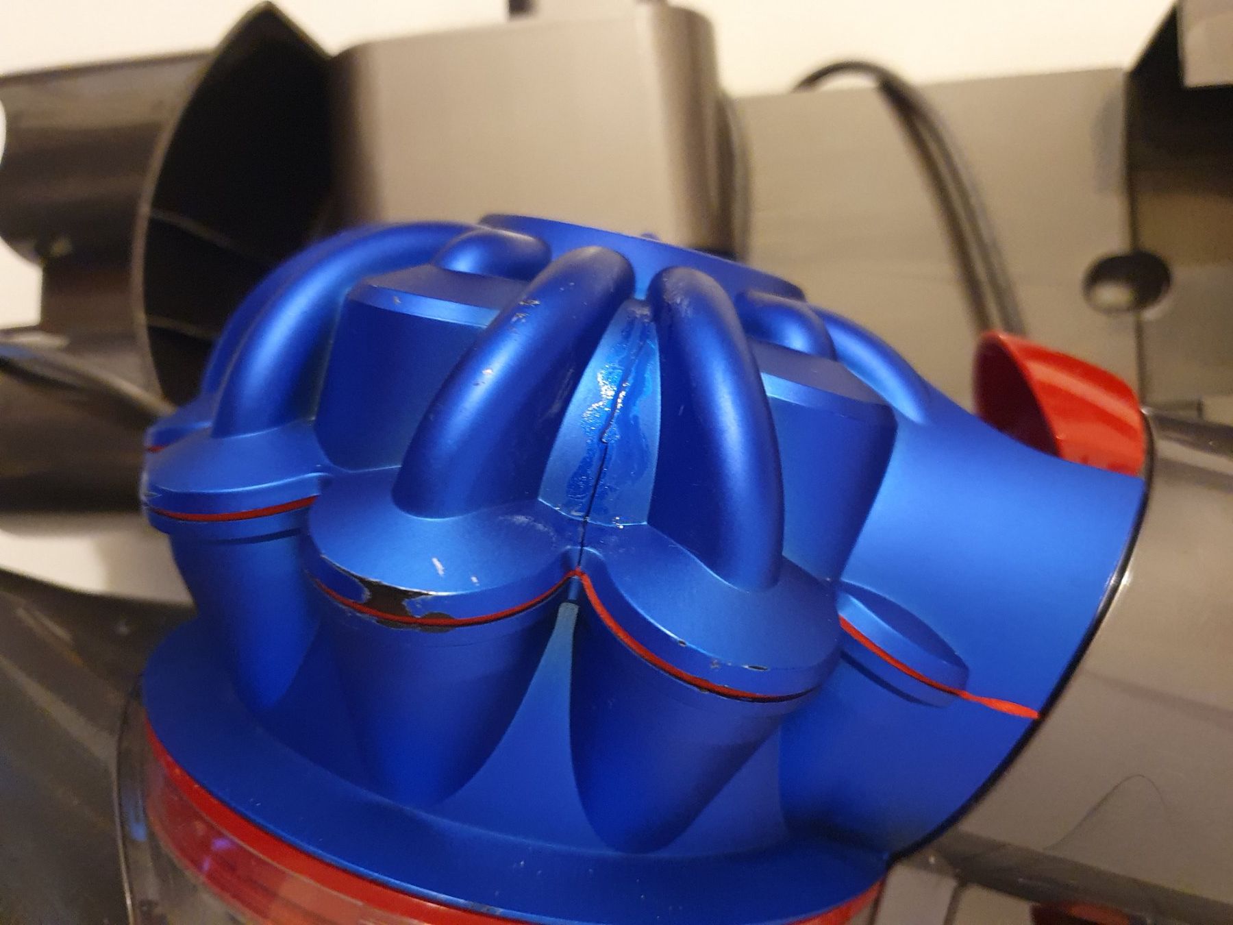 Dyson Aspirapolveri & Accessori: Dyson V7 d'occasion – Usato da Lausanne venduto da Af2016 4