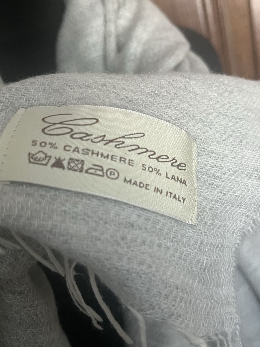 Foulard & Sciarpe: Sciarpa grigio chiaro – Usato da Locarno venduto da cichita 2