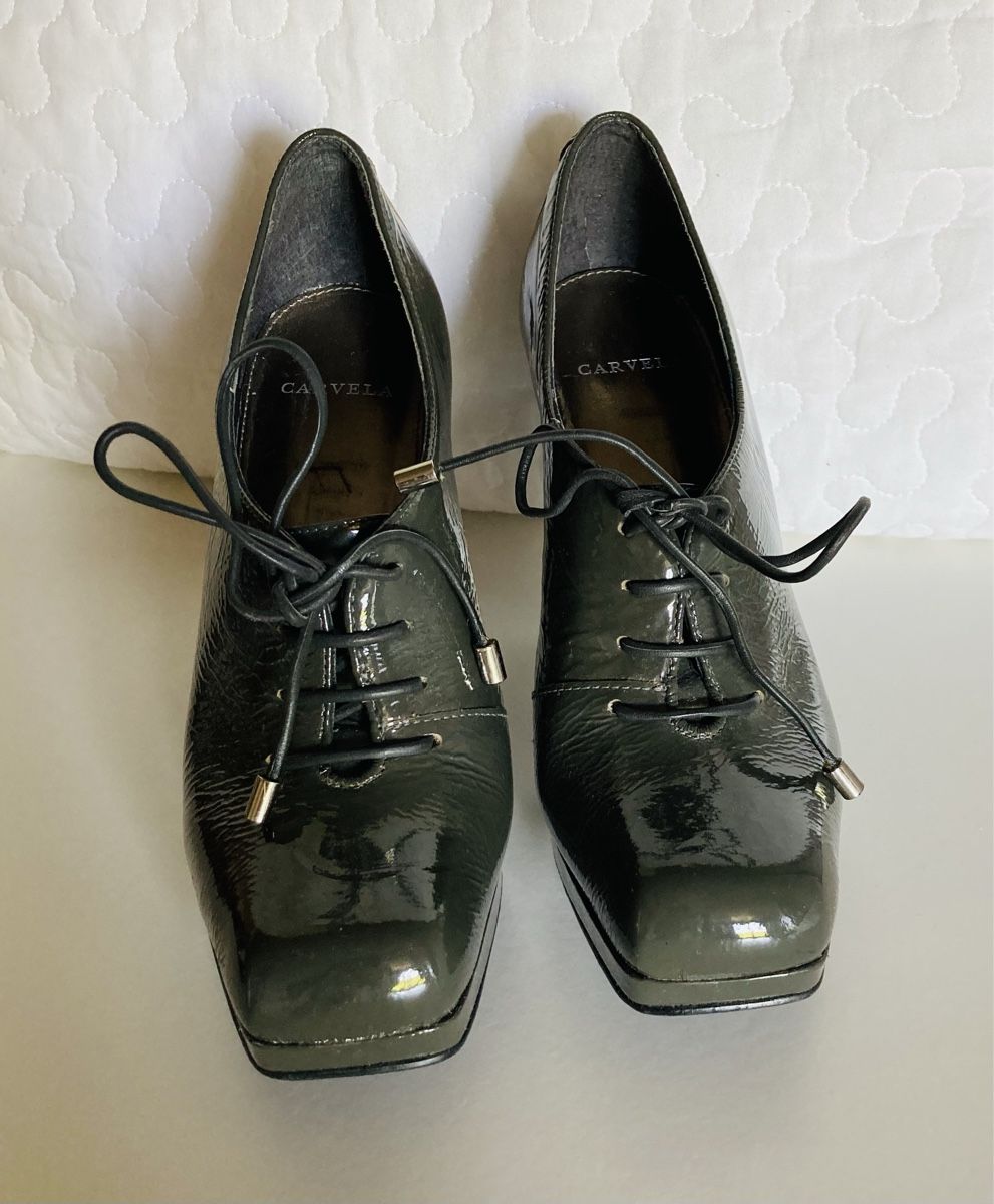 Scarpe da donna: Carvela graue Lackleder-High-Heels, Größe 38 – Usato da Zäziwil venduto da kbr_jd95 1