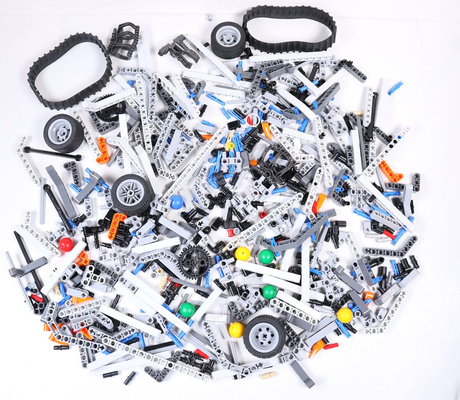 Lego Baukästen: Lego Teile zu Mindstorms NXT 8547 – Gebraucht aus Hettlingen von Scholi99