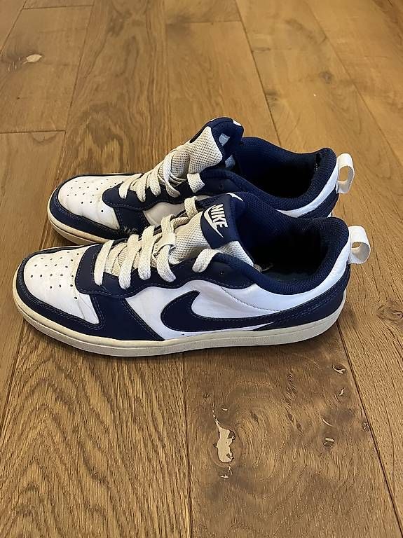 Nike Scarpe da uomo: NIKE SNEAKER BLAU WEISS EU 39 – Usato da Ottoberg venduto da yvonne.graenacher 1