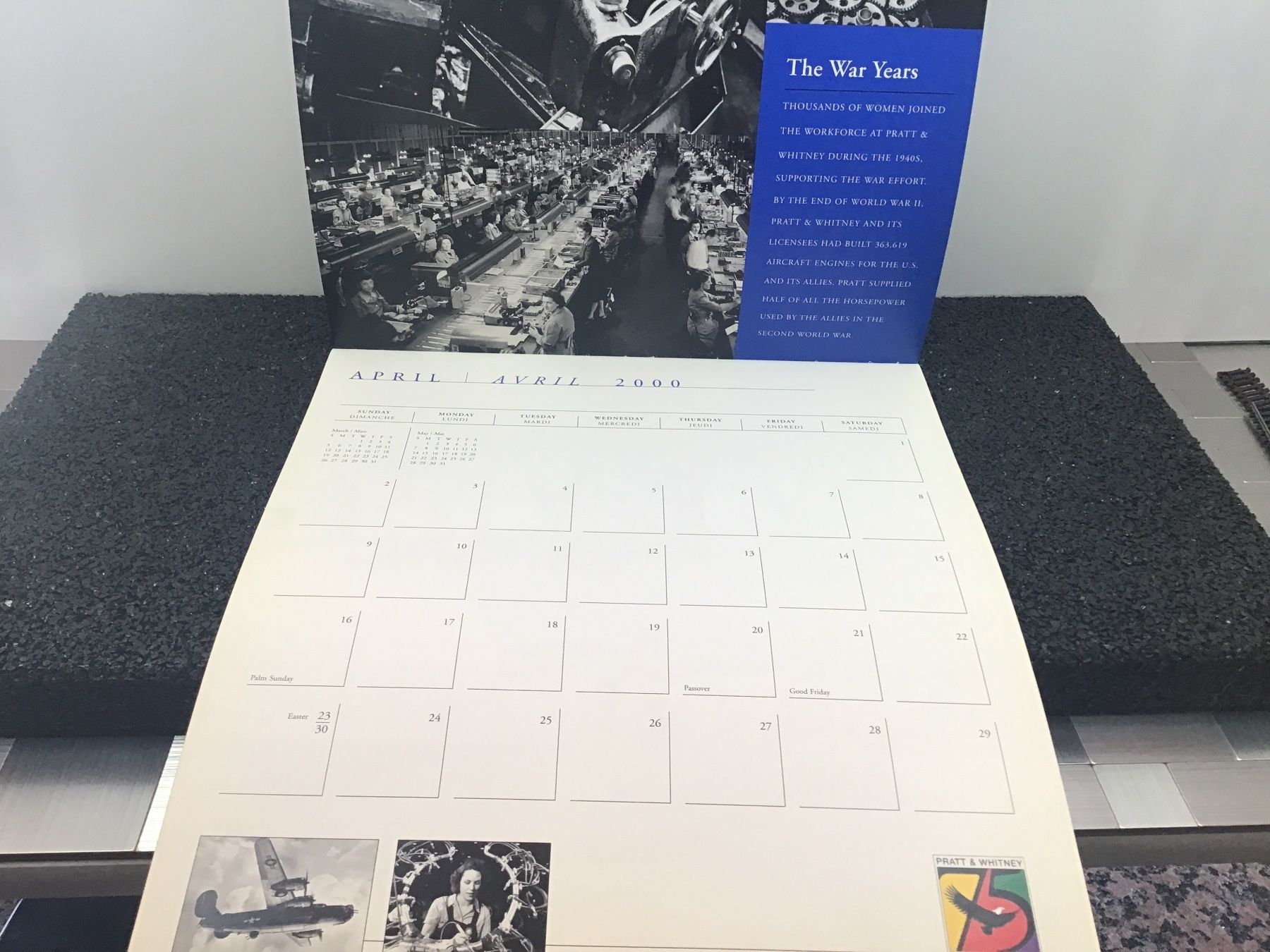 Bücher: DIRECTIONS COMMEMORATIVE CALENDAR – Gebraucht aus Männedorf von Spezial-Modelle 1