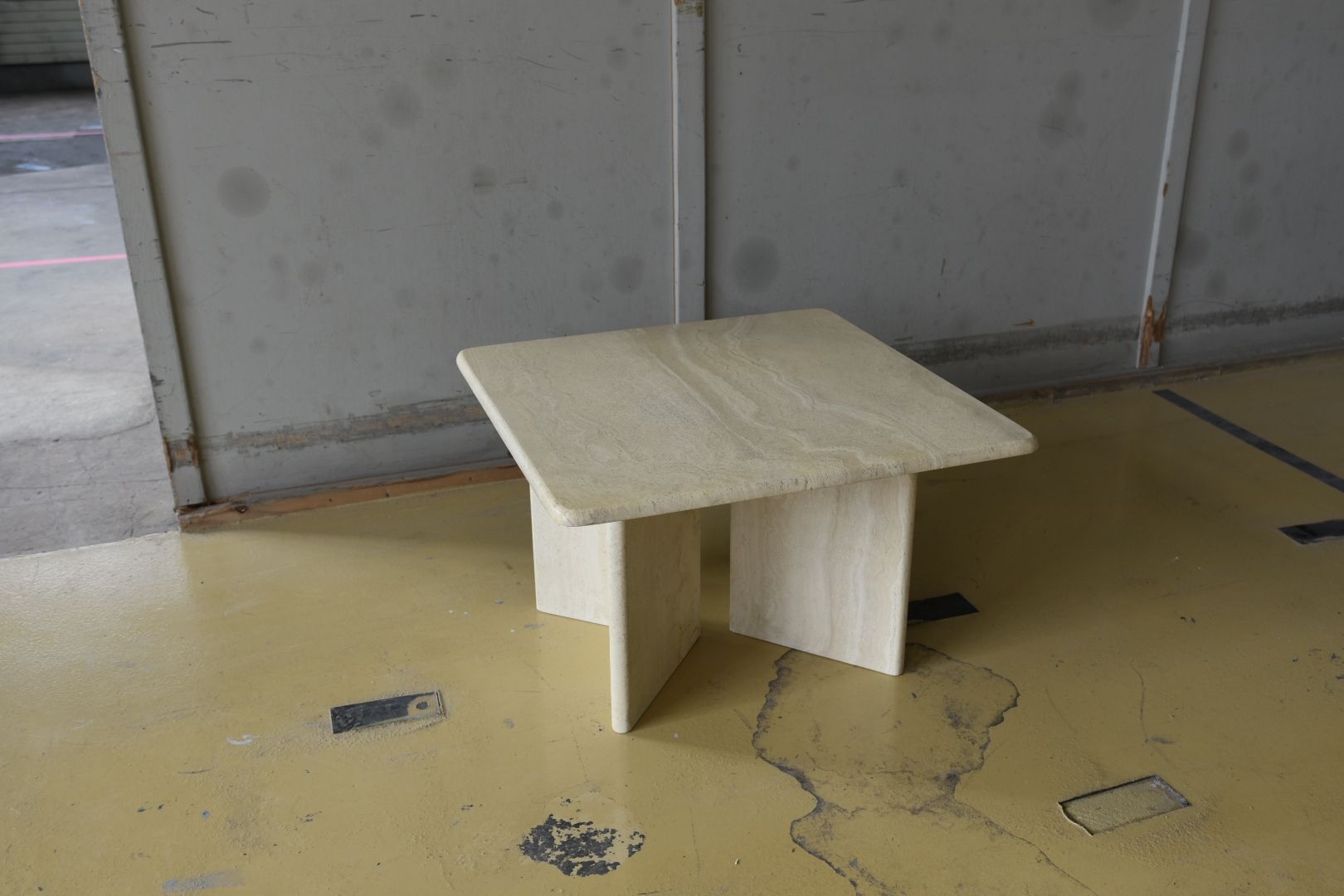 Tische: Vintage Couchtisch aus Travertin – Gebraucht aus Lichtensteig von UsedINStore 7