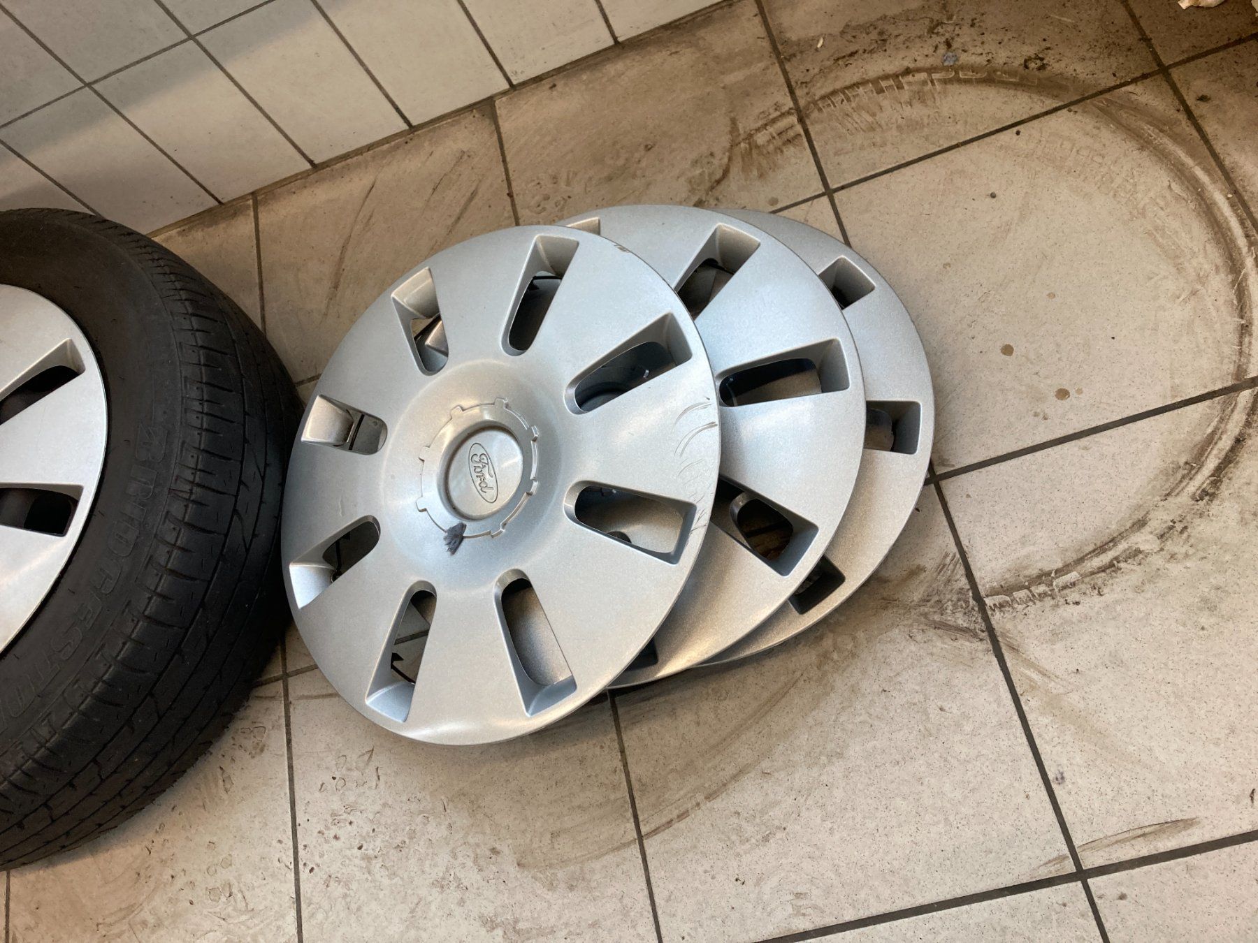 Ford Pneumatici & Ruote complete: Ford Focus Sommerräder 195/65R15 – Usato da Cham venduto da WB2223 5