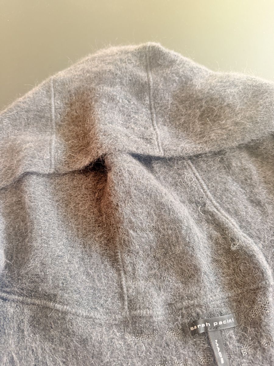 Sarah Pacini Gilets & Westen: Damen Strickweste blaugrau Sarah Pacini  – Gebraucht aus Zollikon von JeannetteEgger 4