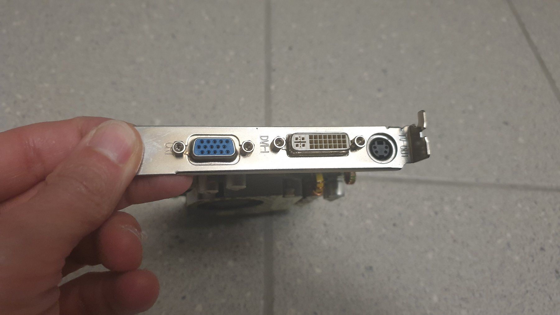 Nvidia Cartes graphiques: NVidia GeForce4 (e-GeForce 7300GS) – D'occasion à Stäfa par Supertramp73 2